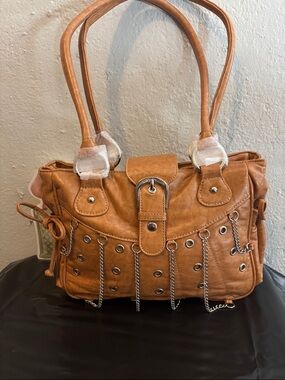 Tan Women’s Shoulder Bag with Chain Accents NWOT
